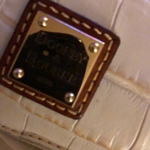 Meet your Posher, Iris